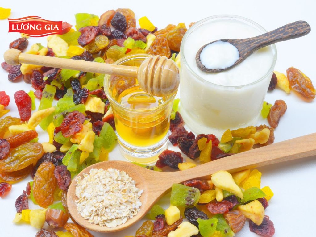 Sữa Chua Dried Fruit – Món Ăn Sáng Tạo và Bổ Dưỡng